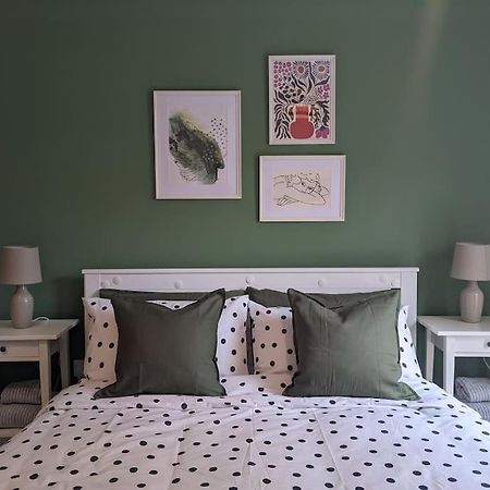 Homely 2 Bed Duplex With A River View Southampton Buitenkant foto